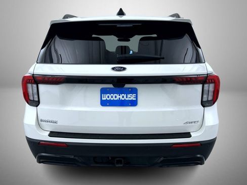 Used 2025 Ford Explorer ST-Line w/ ST-Line Street Pack AWD/4WD image 6