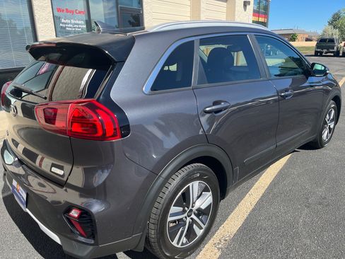 Used 2020 Kia Niro EX Premium FWD image 11