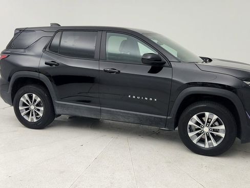 Used 2025 Chevrolet Equinox LT FWD image 1