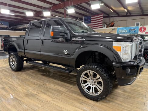 Used 2015 Ford F350 Lariat w/ Lariat Ultimate Package AWD/4WD image 3