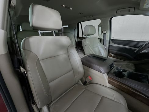 Used 2019 Chevrolet Tahoe LT w/ LT Signature Package image 29