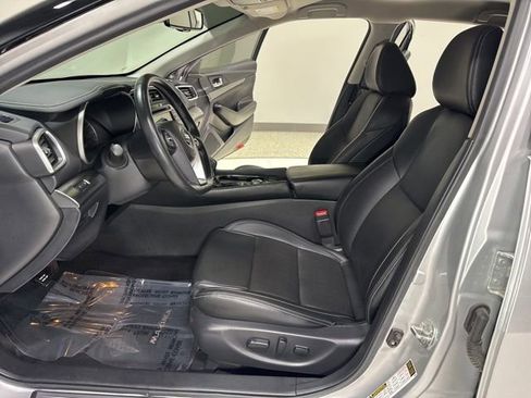 Used 2022 Nissan Maxima SV w/ Floor Mat Group FWD image 14