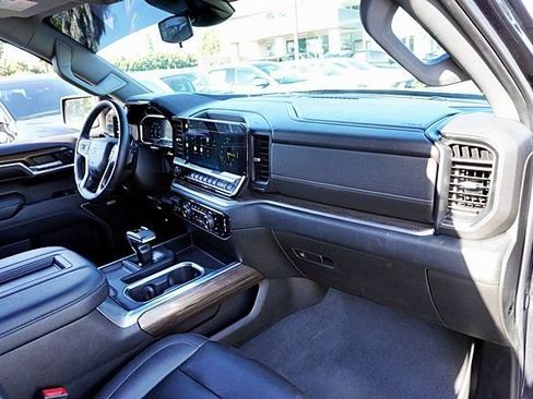 Used 2022 Chevrolet Silverado 1500 RST w/ Convenience Package II AWD/4WD image 11