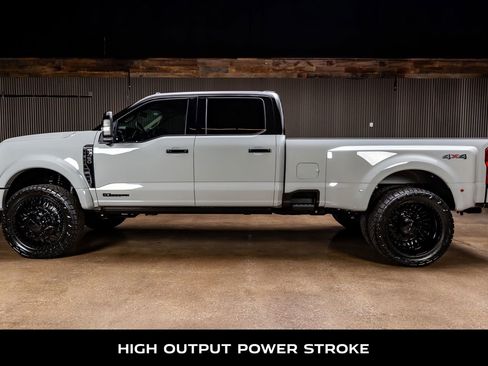 Used 2026 Ford F450 Platinum w/ Platinum Plus Package image 6