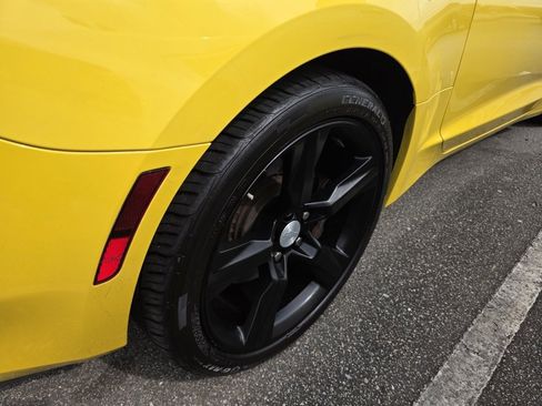 Used 2018 Chevrolet Camaro SS image 36