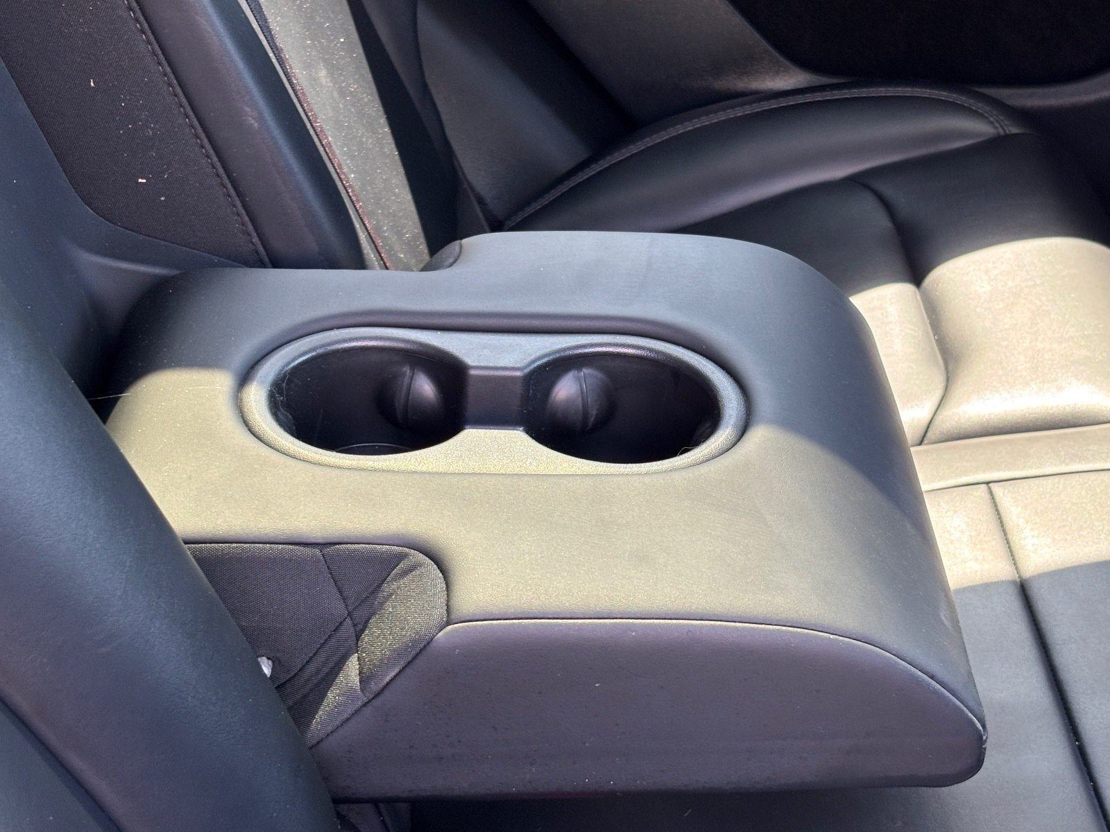 Used 2022 Tesla Model Y Long Range AWD/4WD image 30