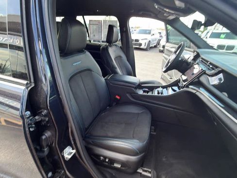 Used 2024 Jeep Grand Cherokee Trailhawk w/ Luxury Tech Group III AWD/4WD image 27