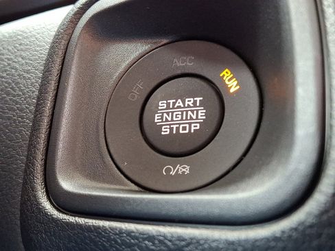 New 2026 Jeep Gladiator Sport image 18