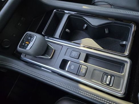 Used 2023 Nissan Pathfinder Platinum w/ Cargo Package image 21