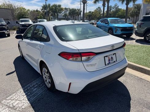 Used 2024 Toyota Corolla LE FWD image 6