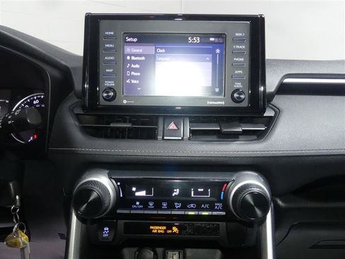 Used 2021 Toyota RAV4 LE FWD image 35