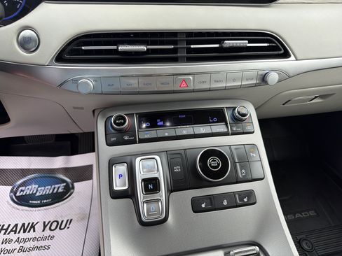 Used 2022 Hyundai Palisade SEL w/ Premium Package image 19