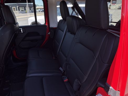 Used 2026 Jeep Wrangler Unlimited Rubicon w/ Xtreme 35 Tire Package AWD/4WD image 13