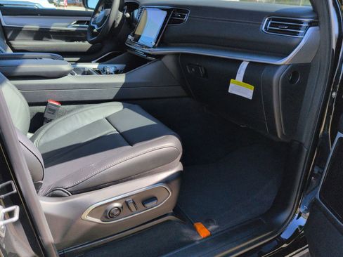 New 2026 Jeep Grand Wagoneer Limited image 21
