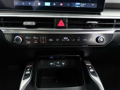 Certified 2025 Kia Sorento EX w/ EX Panoramic Sunroof Package FWD image 27
