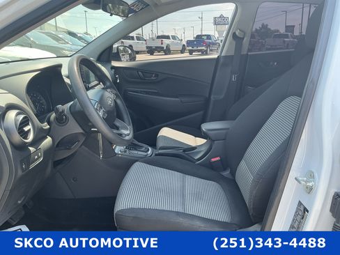 Used 2021 Hyundai Kona SE AWD/4WD image 11