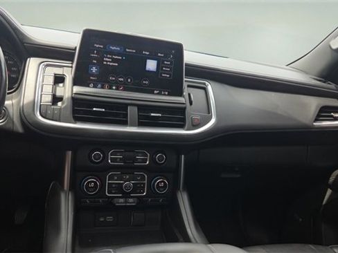 Used 2021 Chevrolet Tahoe LT w/ LT Signature Package image 29