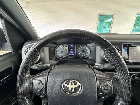 Used 2016 Toyota Tacoma TRD Sport w/ Towing Package RWD image 33