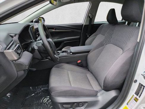 Used 2025 Toyota Camry LE w/ Convenience Package FWD image 17
