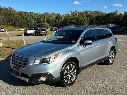Used 2015 Subaru Outback 2.5i Limited AWD/4WD image 1