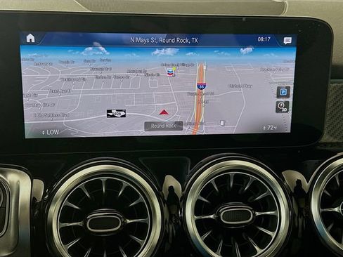 Used 2022 Mercedes-Benz GLB 250 image 13