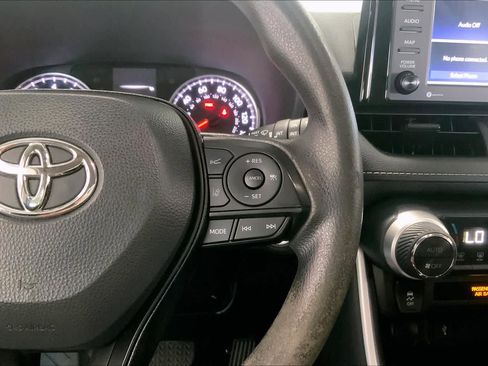 Used 2022 Toyota RAV4 XLE image 23
