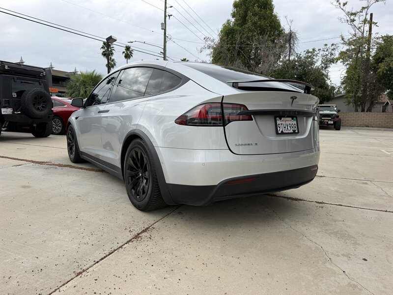 Used 2016 Tesla Model X 90D AWD/4WD image 3