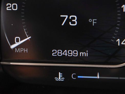 Used 2024 GMC Yukon AT4 w/ Technology Package AWD/4WD image 17