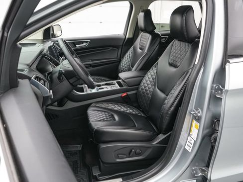 Certified 2024 Ford Edge Titanium AWD/4WD image 11