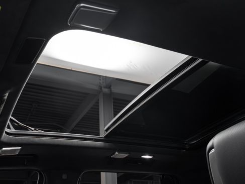 Used 2022 Cadillac Escalade Sport Platinum image 44