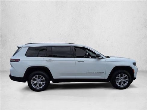 Used 2022 Jeep Grand Cherokee L Limited AWD/4WD image 9