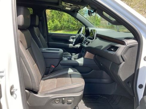 Used 2024 Chevrolet Tahoe High Country w/ LPO, Illumination Package AWD/4WD image 26