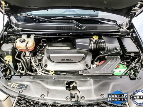 Used 2022 Chrysler Pacifica Touring image 38