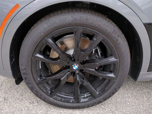 New 2026 BMW X7 M60i image 10