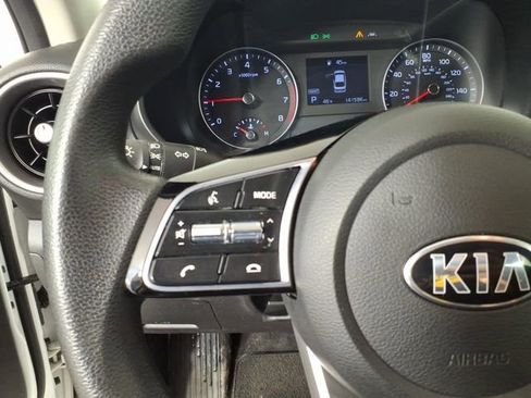 Used 2021 Kia Forte LXS image 15