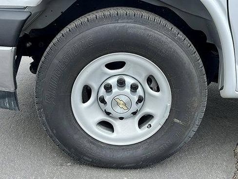 New 2024 Chevrolet Express 3500 w/ Power Convenience Package image 8