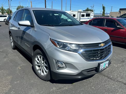 Used 2018 Chevrolet Equinox LT w/ LPO, Protection Package FWD image 2