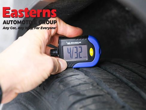 Used 2021 GMC Terrain SLT w/ Infotainment Package II image 32