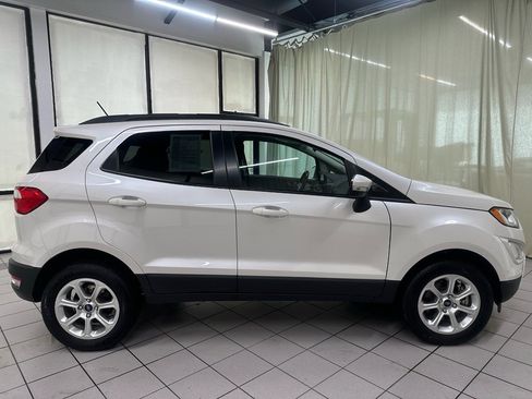 Used 2020 Ford EcoSport SE image 3