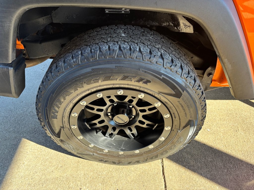 Used 2012 Jeep Wrangler Sport AWD/4WD image 21