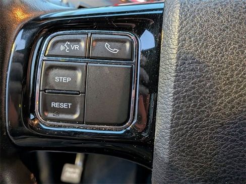 Certified 2020 Dodge Grand Caravan SE image 18