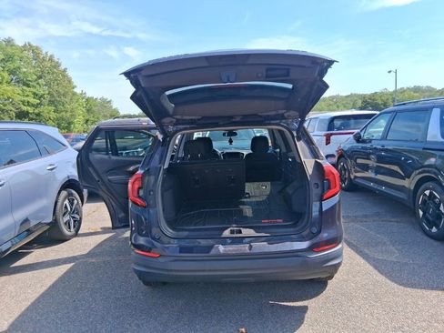 Used 2019 GMC Terrain SLE w/ Driver Convenience Package AWD/4WD image 17