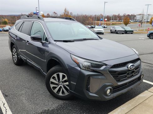 Used 2024 Subaru Outback Premium AWD/4WD image 1