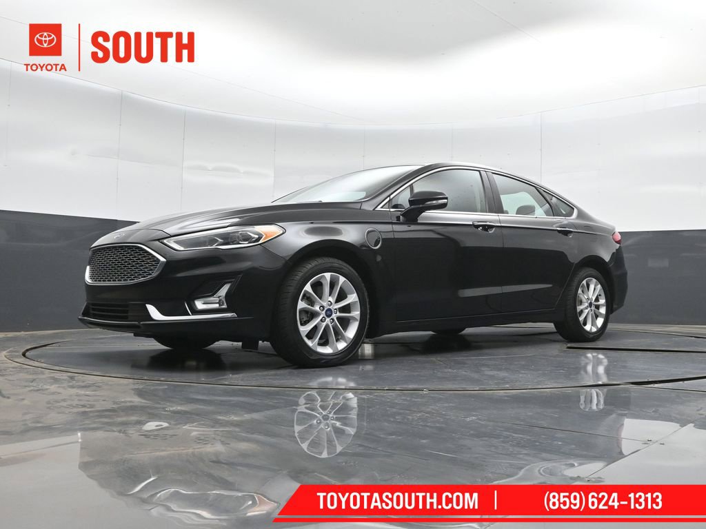 Used 2020 Ford Fusion Energi Titanium FWD image 43