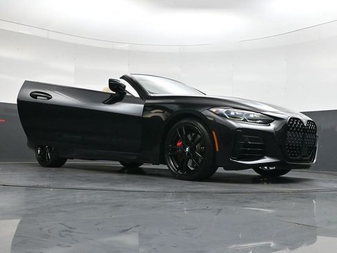 Used 2022 BMW M440i Convertible RWD image 30
