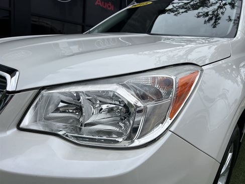 Used 2015 Subaru Forester 2.5i w/ Alloy Wheel Package AWD/4WD image 9