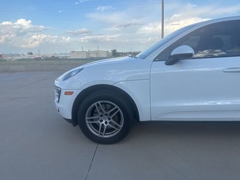 Used 2018 Porsche Macan image 9