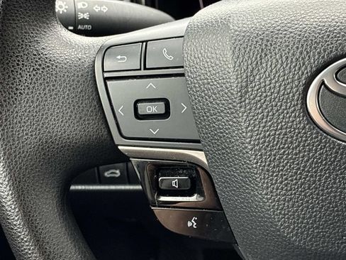Used 2025 Toyota Camry LE FWD image 31