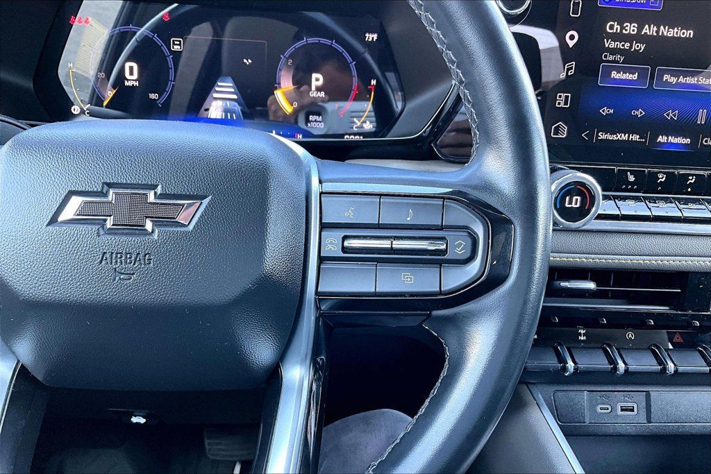 Used 2024 Chevrolet Colorado ZR2 w/ Technology Package AWD/4WD image 7