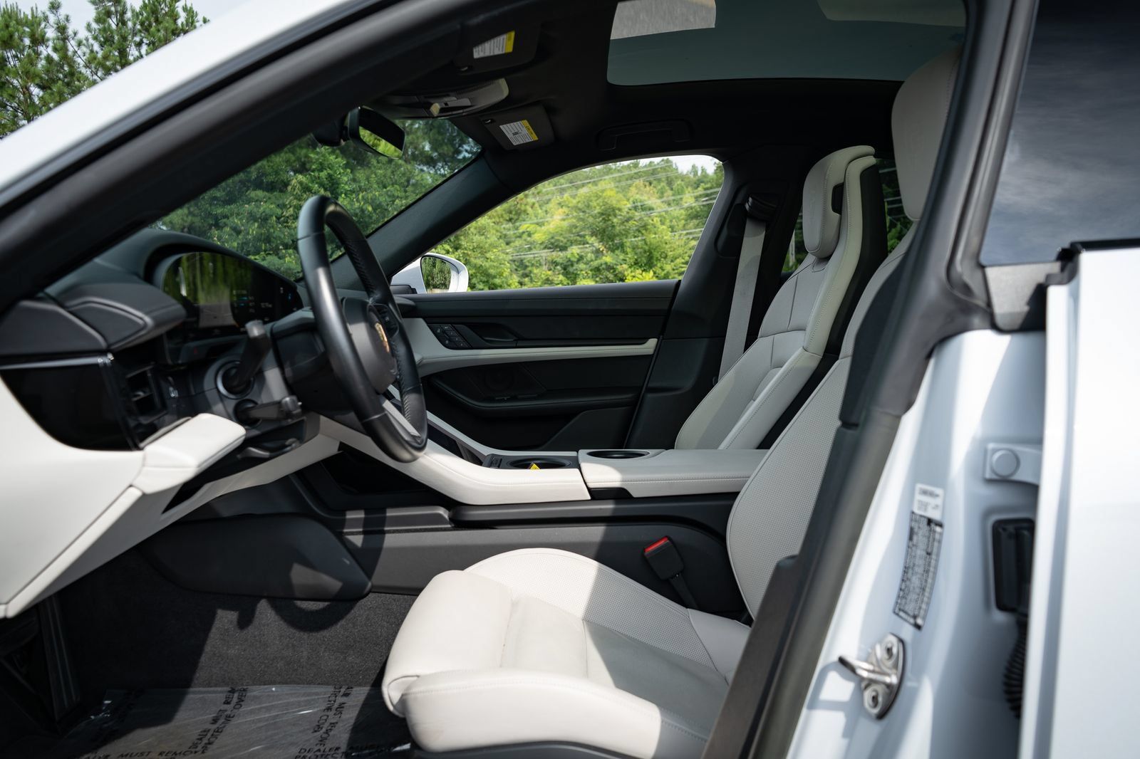 Used 2023 Porsche Taycan RWD image 24